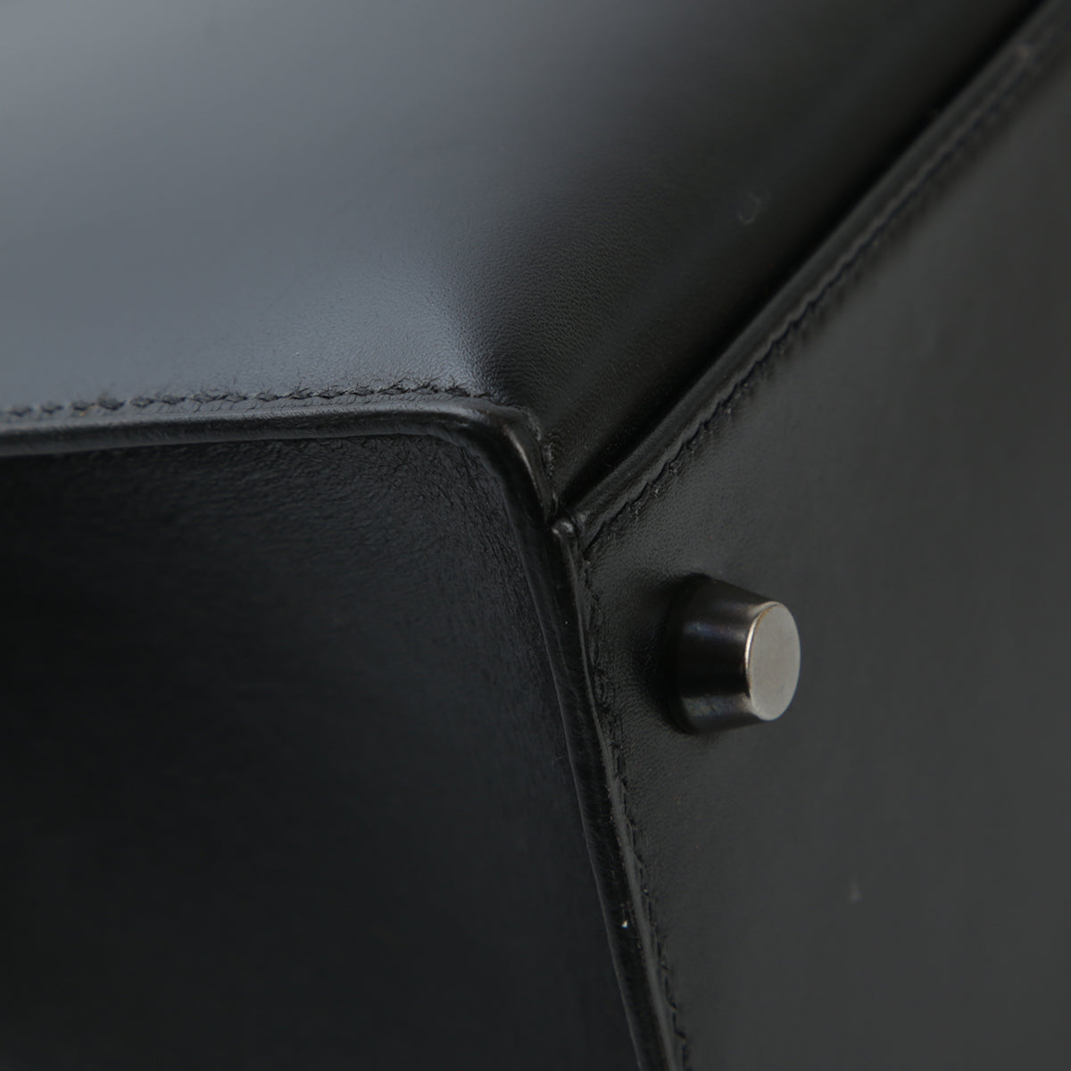 HERMÈS Hermès Kelly 32 Serie Black with Ruthenium Hardware AB
