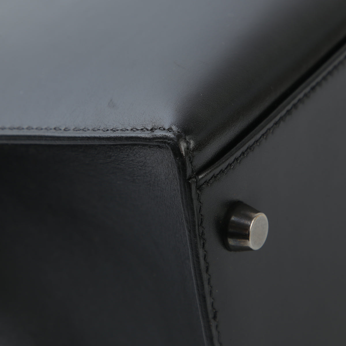 HERMÈS Hermès Kelly 32 Serie Black with Ruthenium Hardware AB