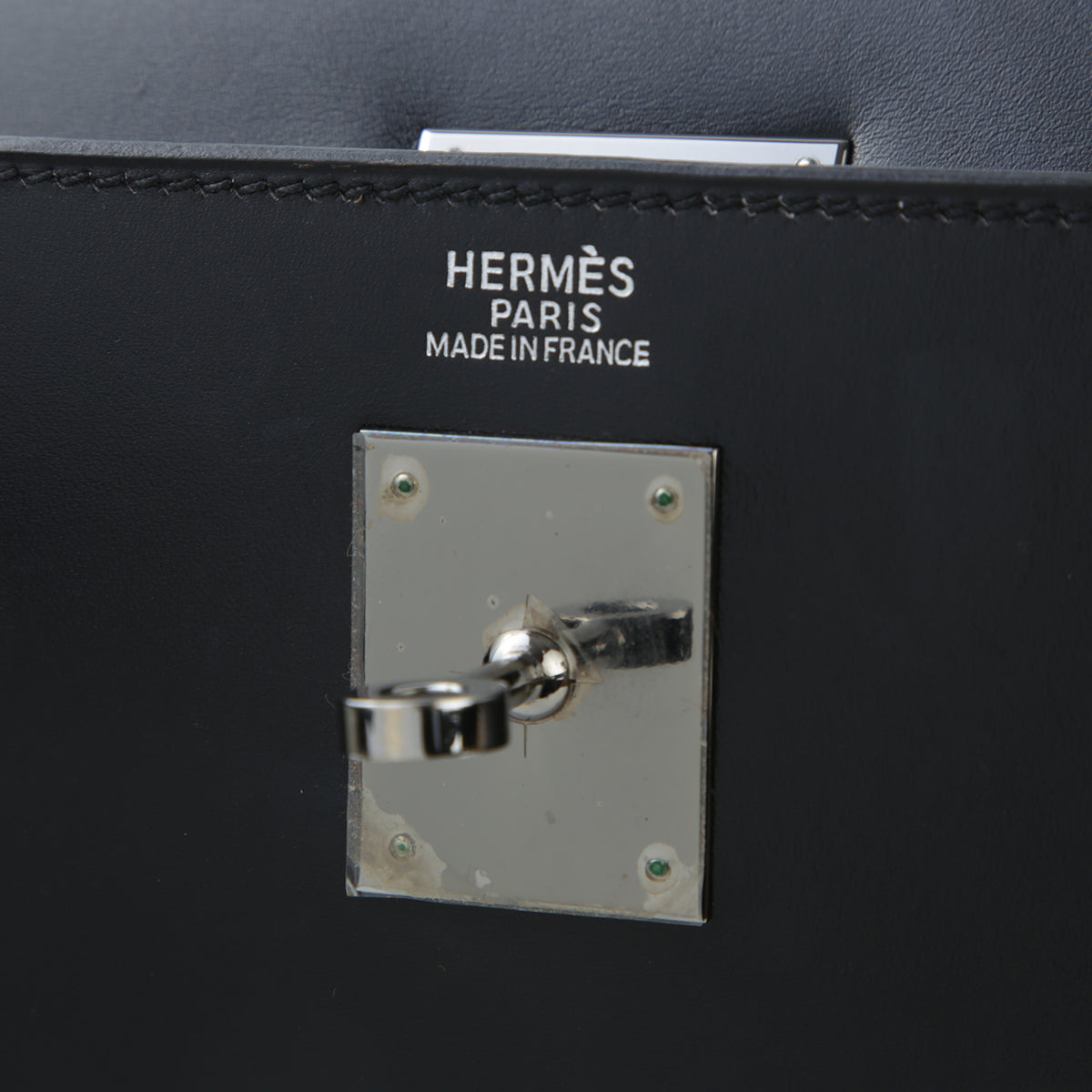 HERMÈS Hermès Kelly 32 Serie Black with Ruthenium Hardware AB