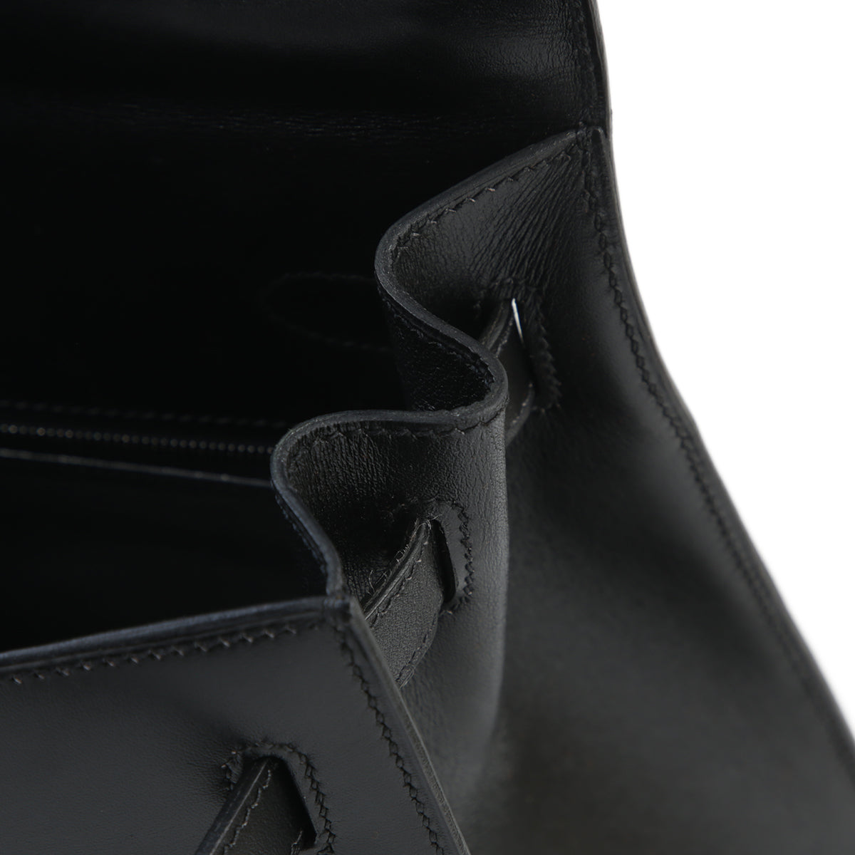 HERMÈS Hermès Kelly 32 Serie Black with Ruthenium Hardware AB