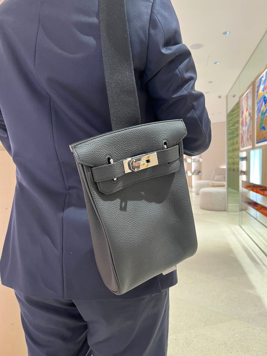 HERMÈS エルメス アッカドPM ブラック