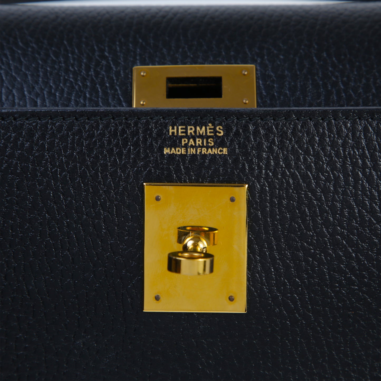 HERMÈS Hermès Kelly 32 Sellier Noir with Gold Hardware