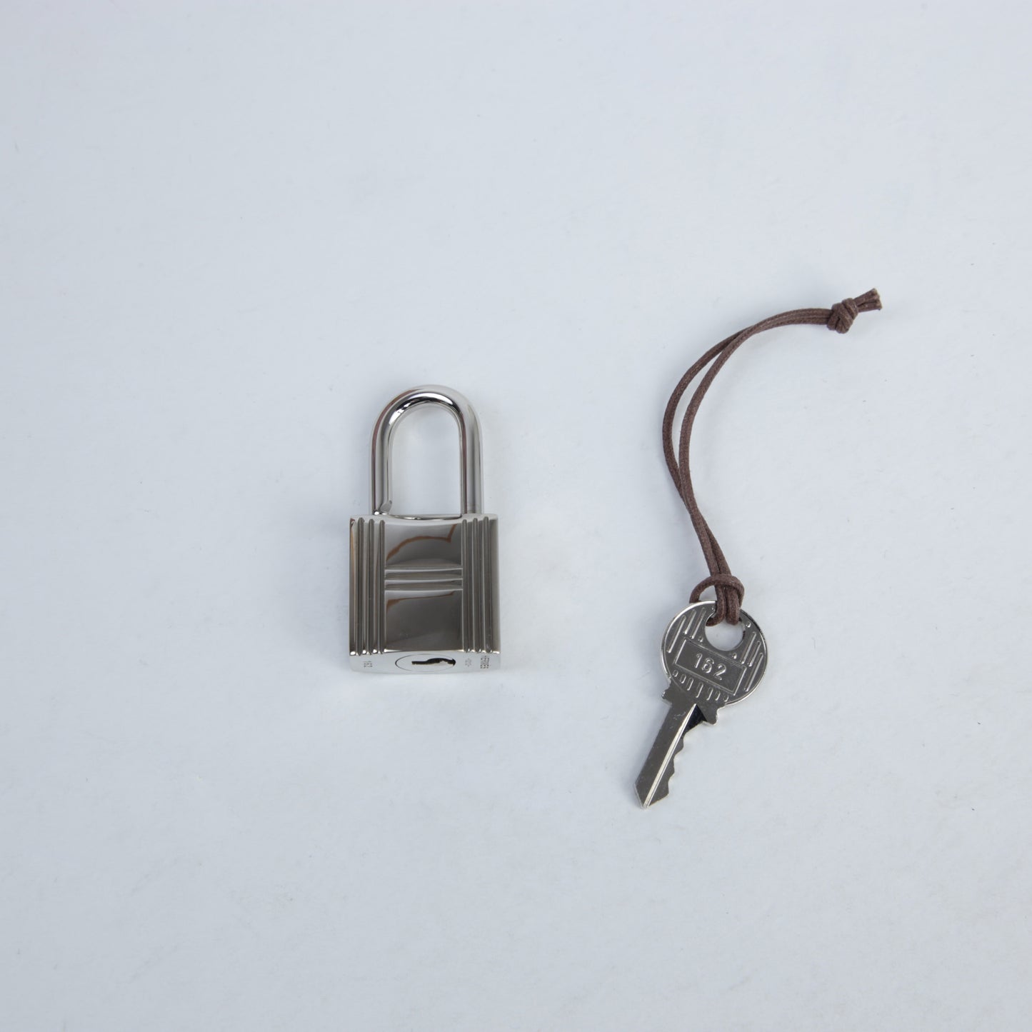 HERMÈS エルメス ピコタンロックPM ラッキーデイジー