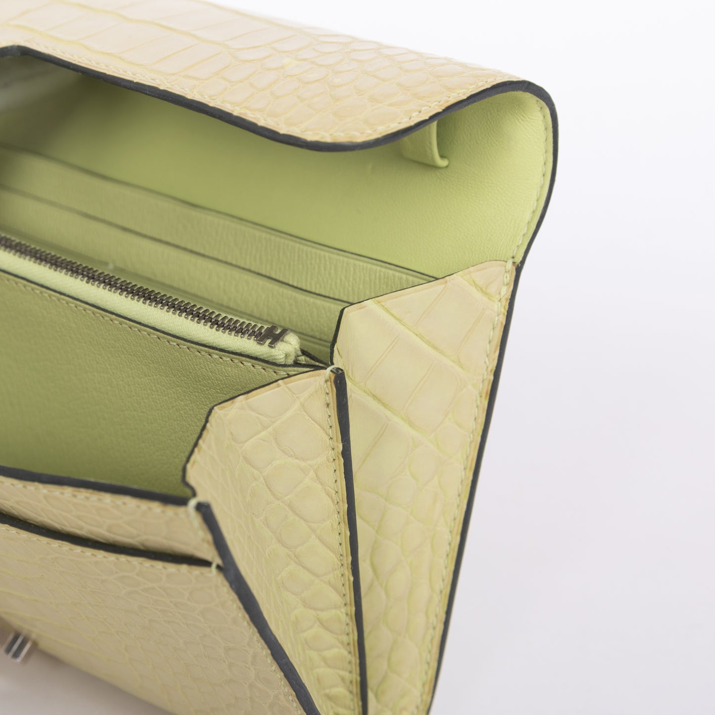 HERMÈS Hermes Constance To Go Jaune Bourgeon Crocodile Alligator Matte 
