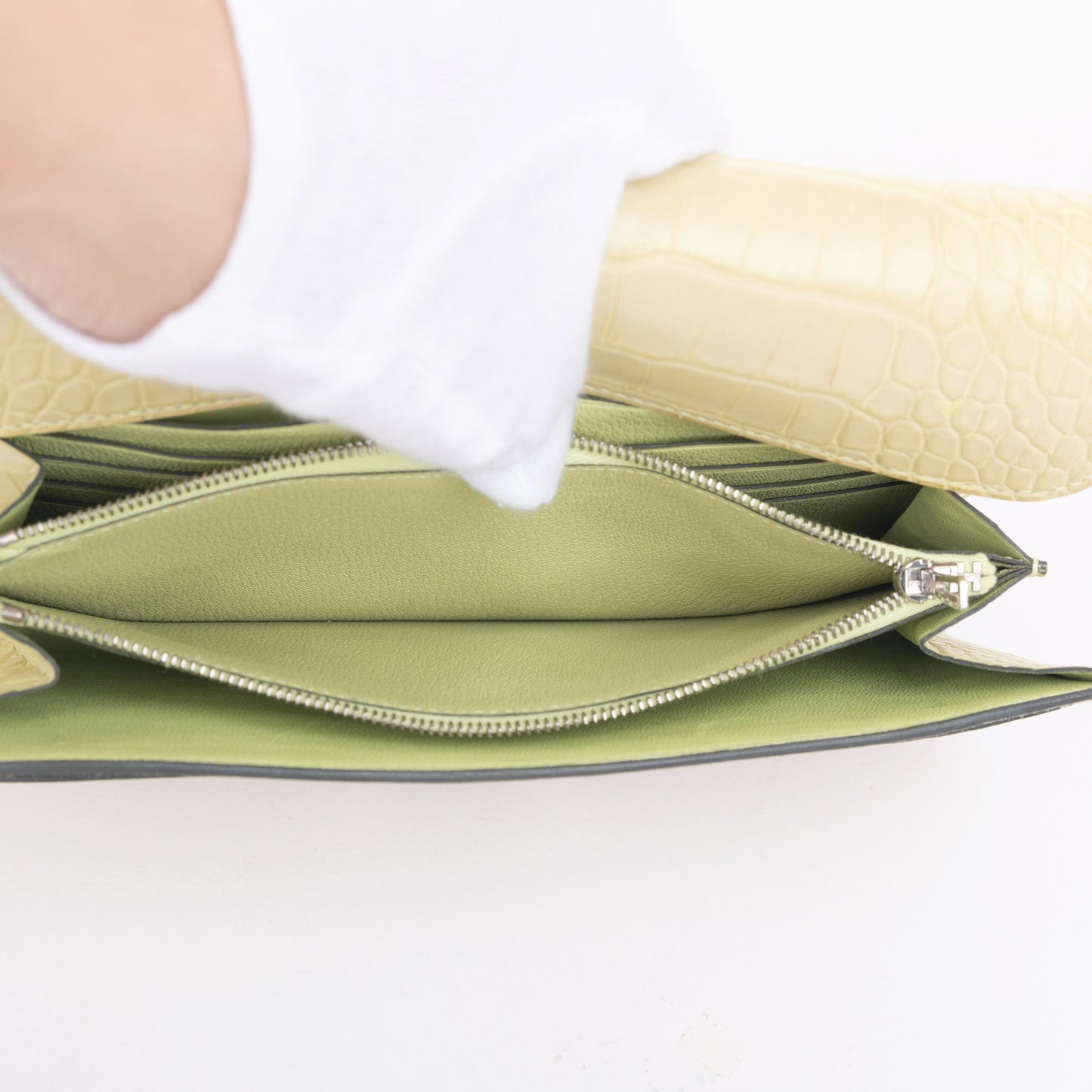 HERMÈS Hermes Constance To Go Jaune Bourgeon Crocodile Alligator Matte 