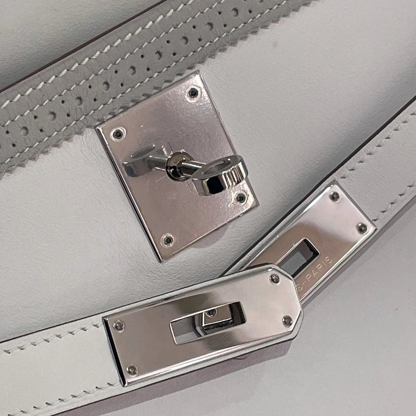 HERMÈS エルメス ケリーギリーズ32 グリパール ホワイト