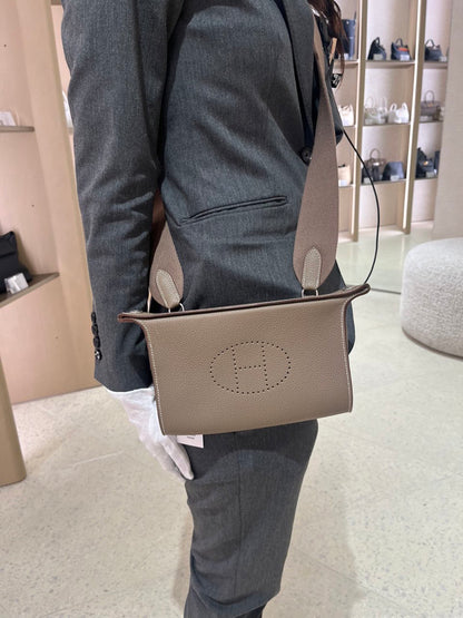 HERMÈS エルメス ヴィドポッシュ エトゥープ