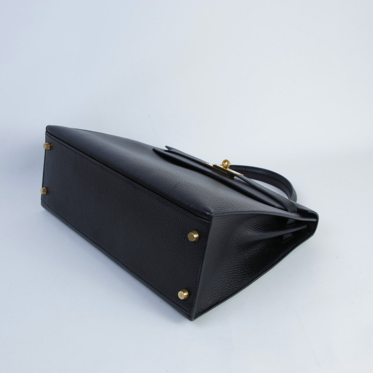 HERMÈS Hermès Kelly 32 Sellier Noir with Gold Hardware